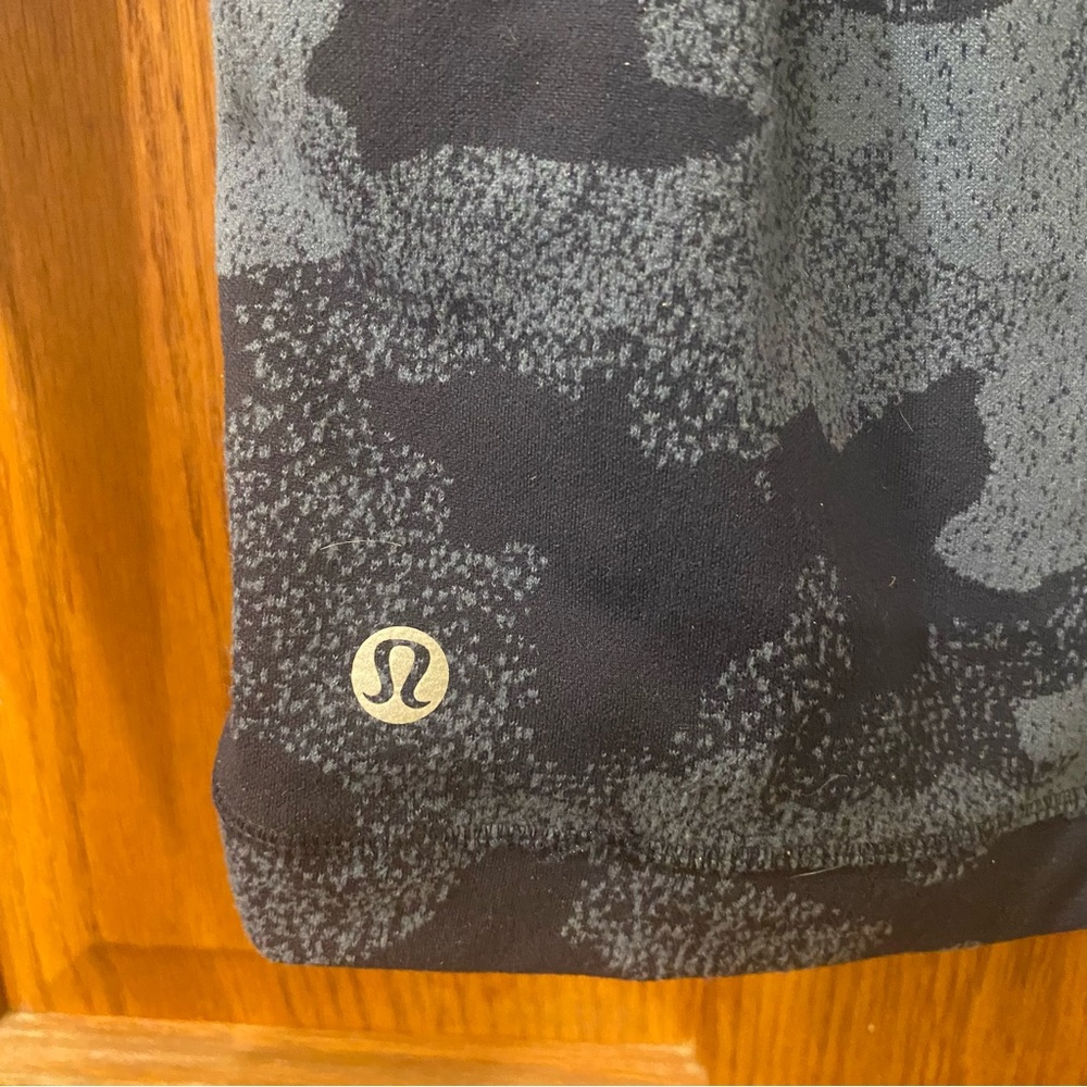 LULULEMON Blue Camo It's Rulu Run Fleece Long Sleeve Shirt Women's Size 4 - Picture 10 of 13